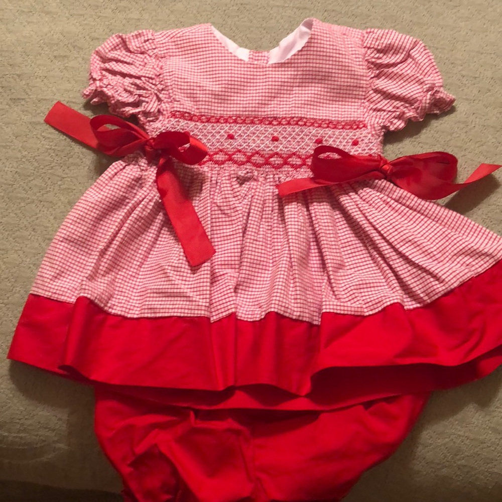 Classic red and white smocked bloomer set